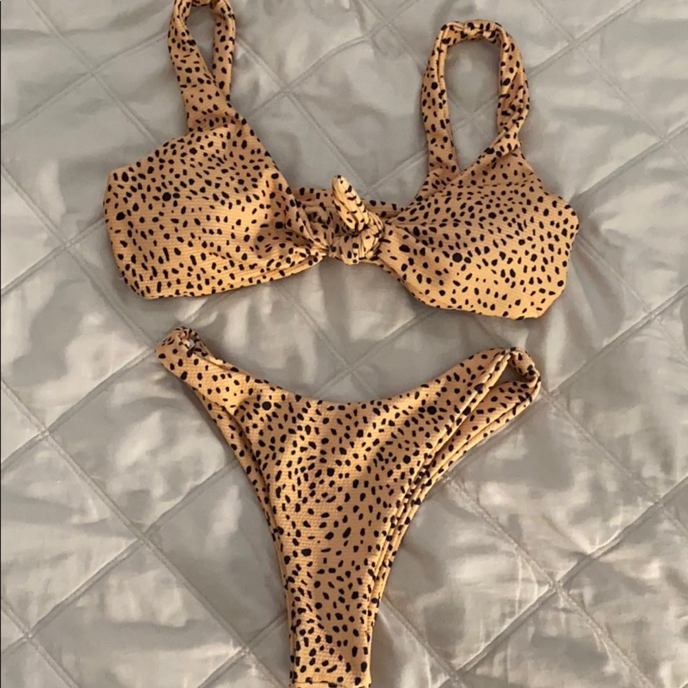 Spotted bikini set